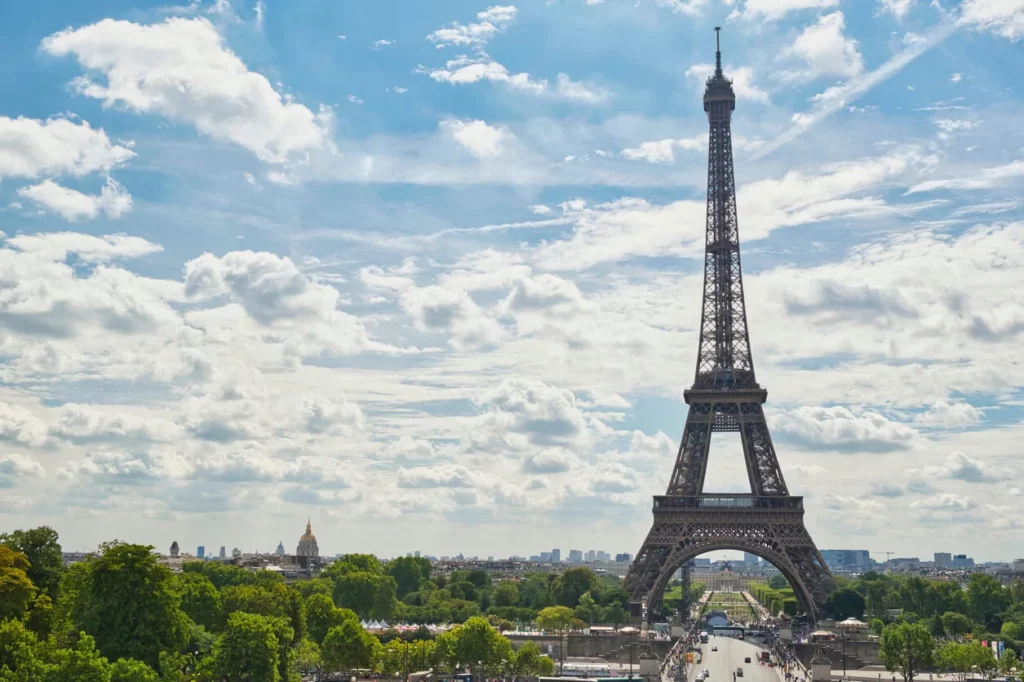 Informez-vous sur l'investissement locatif Paris rentabilité.