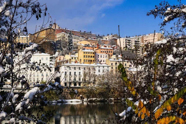 ou-investir-a-lyon-image Immeubles lyonnais sous la neige, un cadre attractif pour un investissement locatif durable