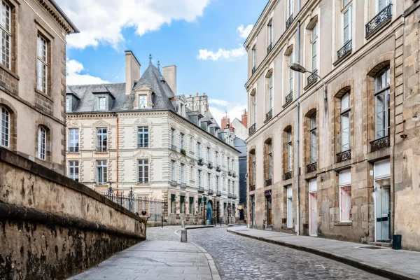 ville-de-rennes Découvrez Rennes avant de choisir dans quelle ville faire un investissement locatif.